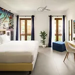 Πανσιόν Urban Karalis By Accomodo 4*